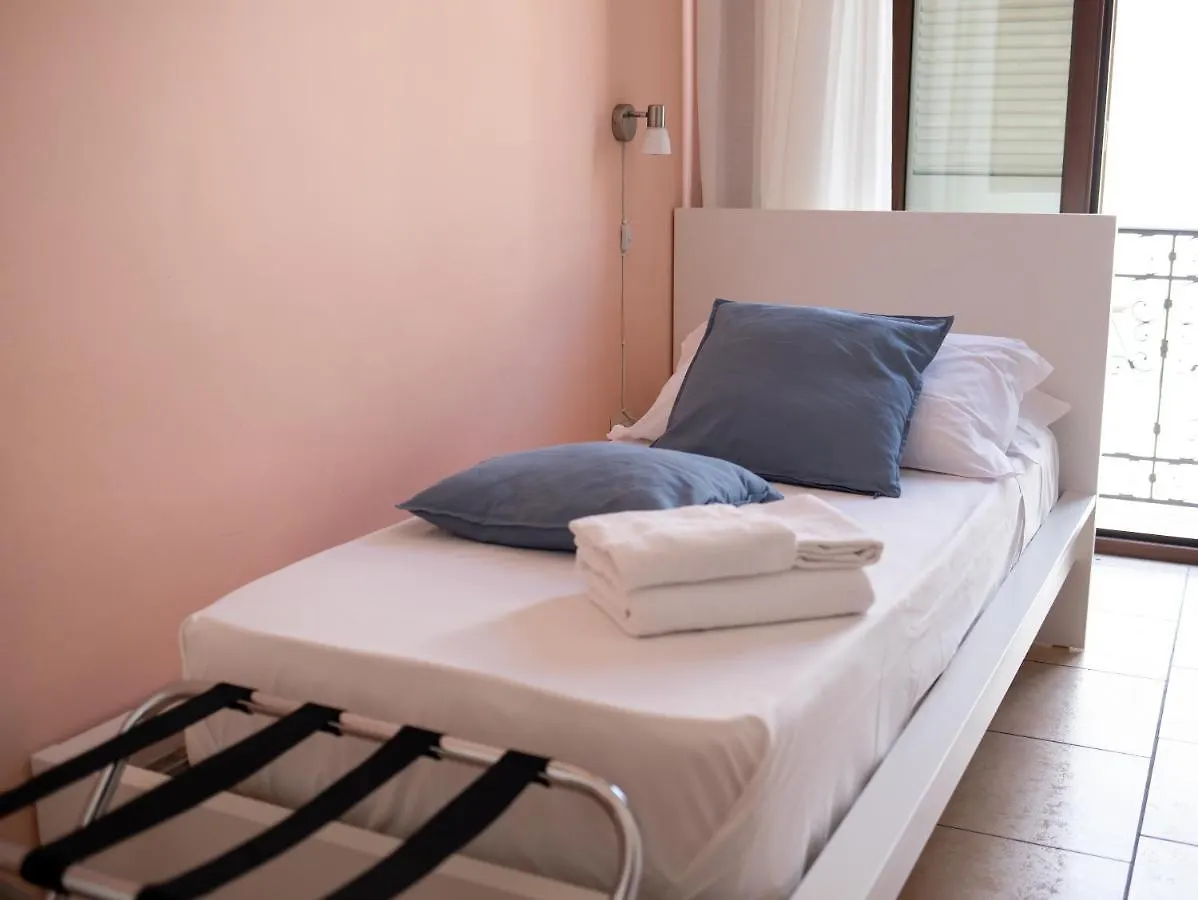 Vico 22 Rooms Napoli Naples