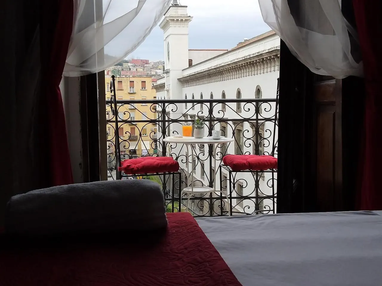 Vico 22 Rooms Napoli Italy