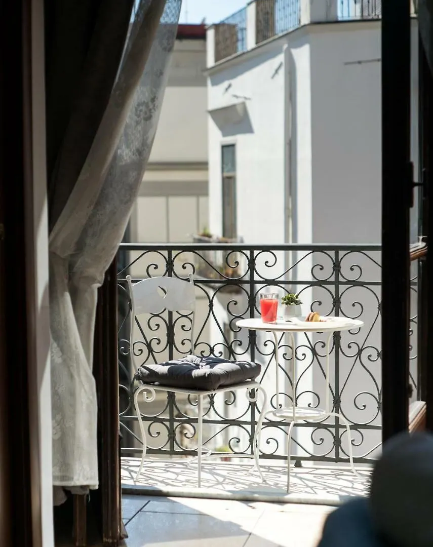 Vico 22 Rooms Napoli Bed & Breakfast